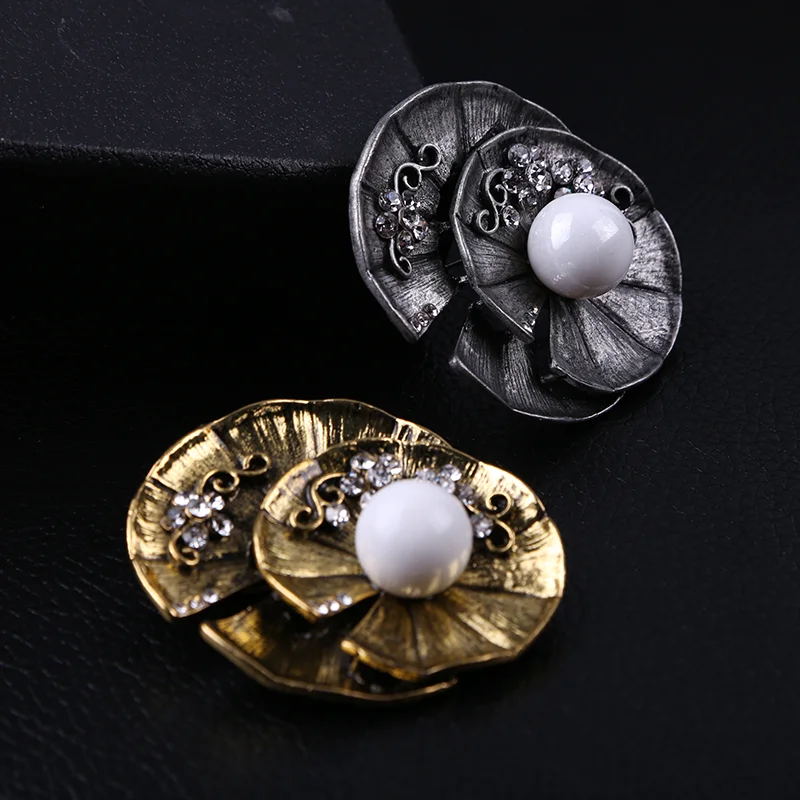 Винтажный металлический цветок брошь золотого и серебряного цвета с жемчугом