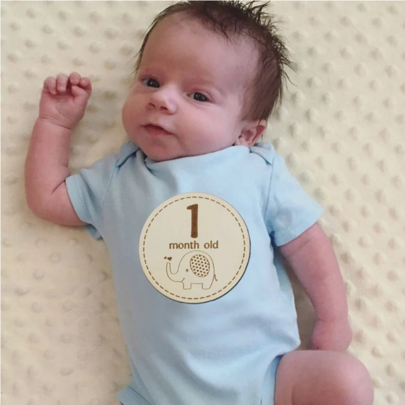 

6 Pcs/set Baby Monthly Milestone Wooden Card Infants Newborn Growth Album Photography Props Kids Newborn Shower Gifts