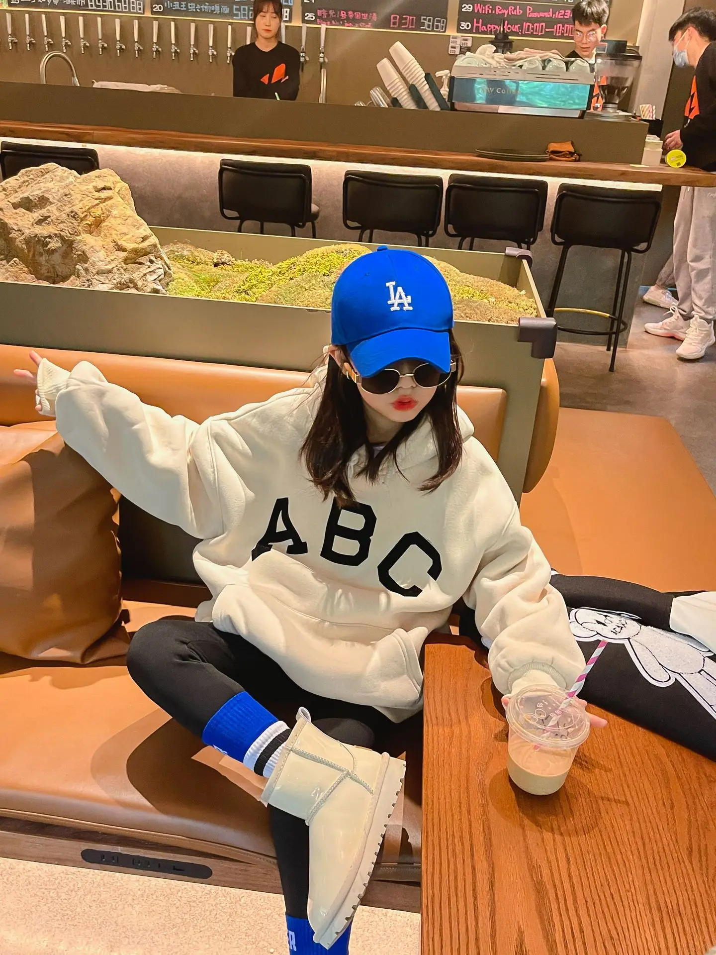 

Thickened letters adult hooded sweater 2021 winter girl plus velvet jacket