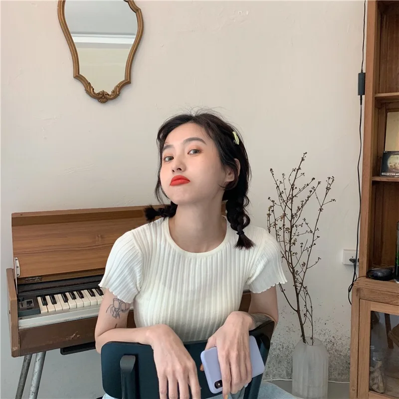 Женская летняя приталенная куртка однотонная короткая футболка с коротким