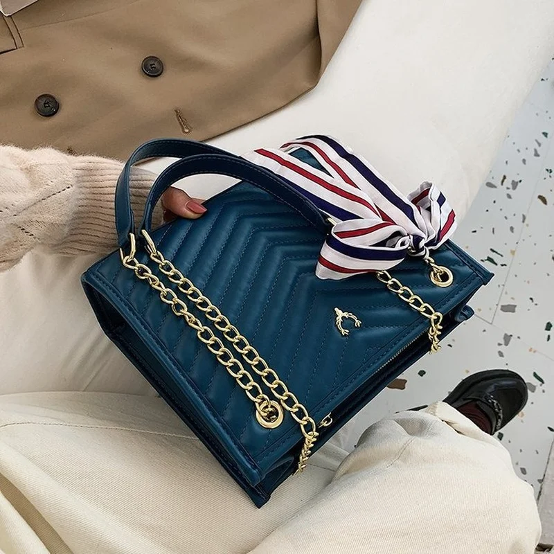 

Famous Designer Women Purse and Handbag 2021 Fashion Shoulder Bag Silk Scarf Wearing Crossbody Bag Large-capacity Tote Bag Bolso