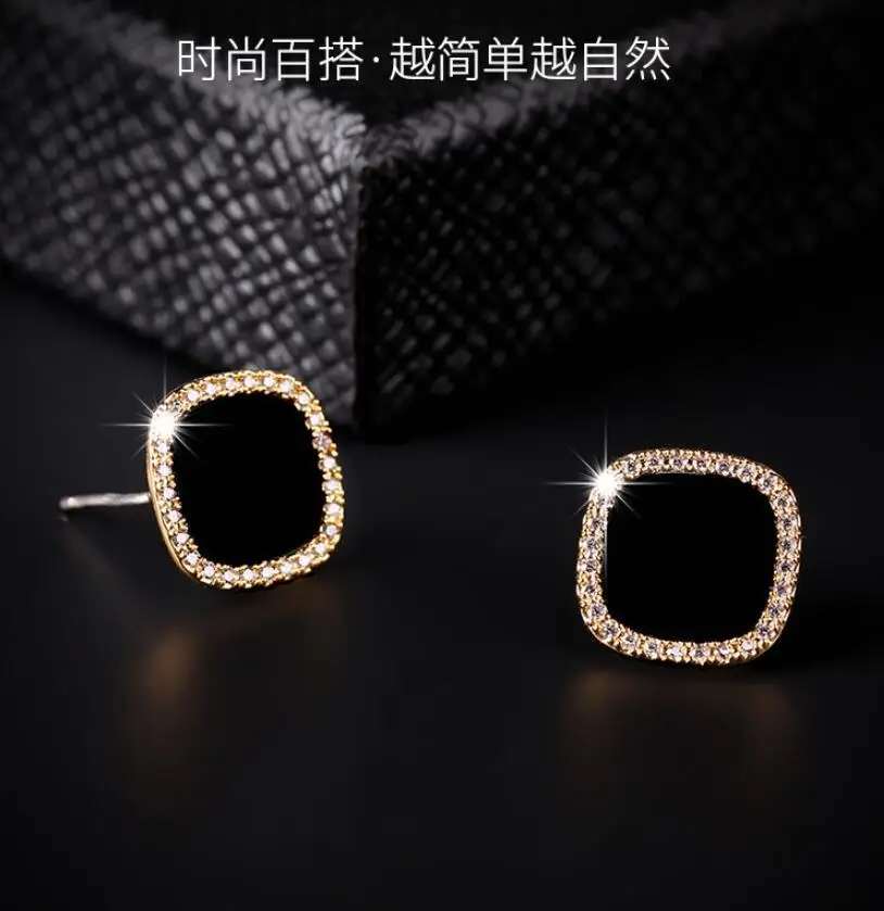

Exquisite Luxury Crystal Rhinestone Geometric Square Black Stud Earrings For Woman Fashion Simple Accessories Jewelry