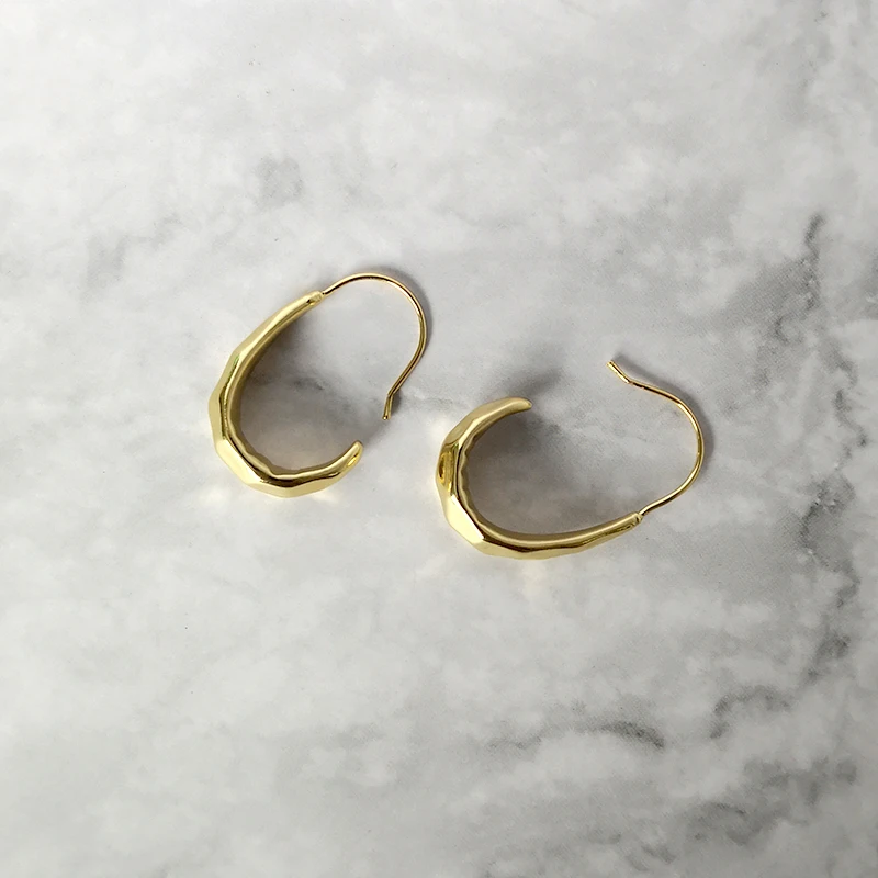 

GHIDBK Gold Hammered Solid Moon Hoop Earrings Minimalist Chunky Statement Earring Handmade Irregular Bold Earring Hoop Wholesale