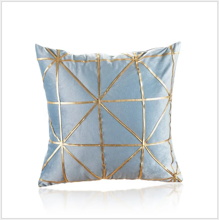 Наволочка из ПУ кожи с вышивкой и аппликацией бежевая желтая синяя красная