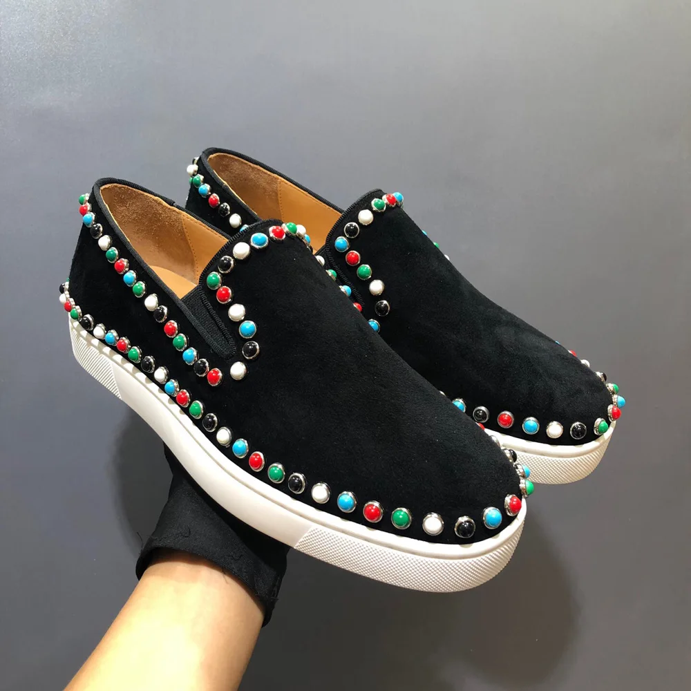 

Summer New Luxury Black Suede Low Cut Mens Shoes Color Mushroom Rivet Red Bottom Casual Couple Shoes Fashion Punk Womens Shoes