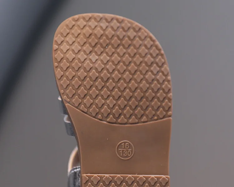 

Summer New Baby Girls Sandals Cute Toddler Silver Black Color Beach Shoes Solid Color Bright Girls Princess Shoes Size15-19