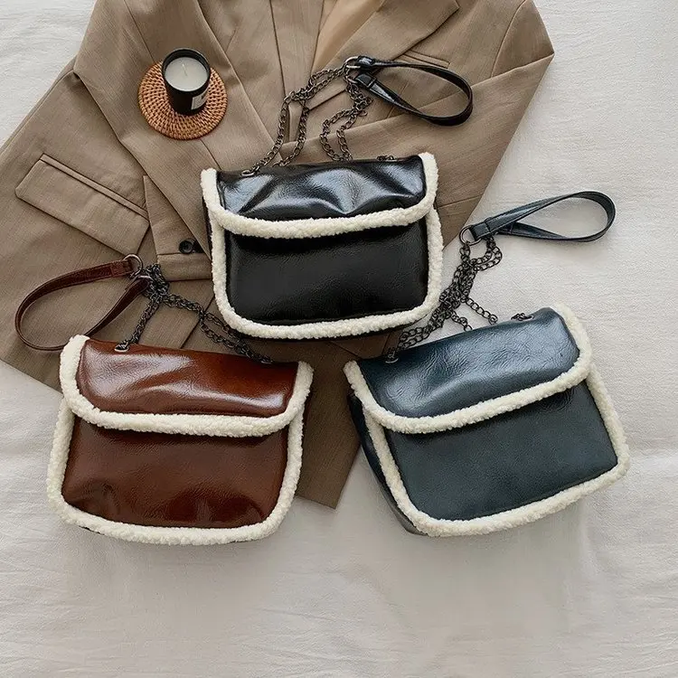 

2020 Fur-edged Retro Small Bag Women Fashion Fashion New Fashion with Soft Surface Fashion Cross-body Bag