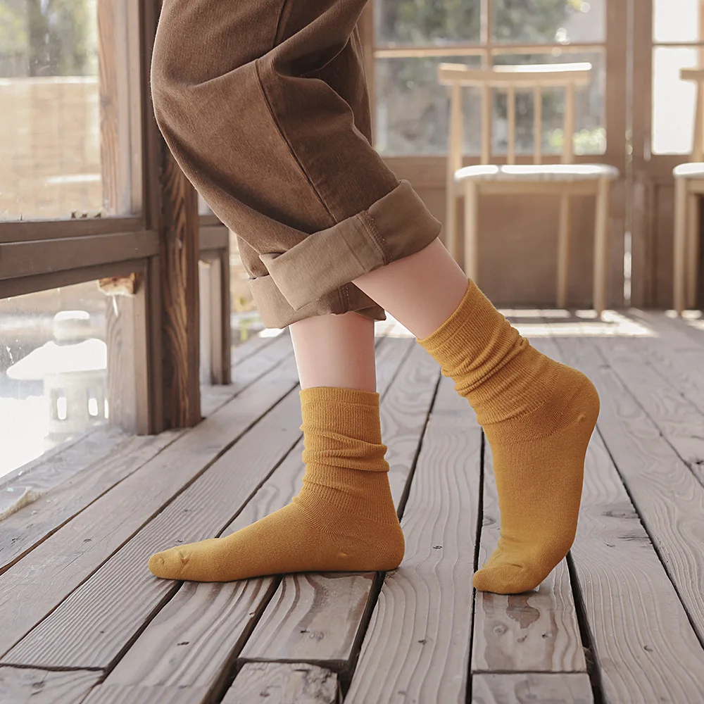 20pairs/set Wholes Female Socks Cotton Solid Color Women's Mid Long Tube Socks Autumn and Winter Girl Sock Wholesale