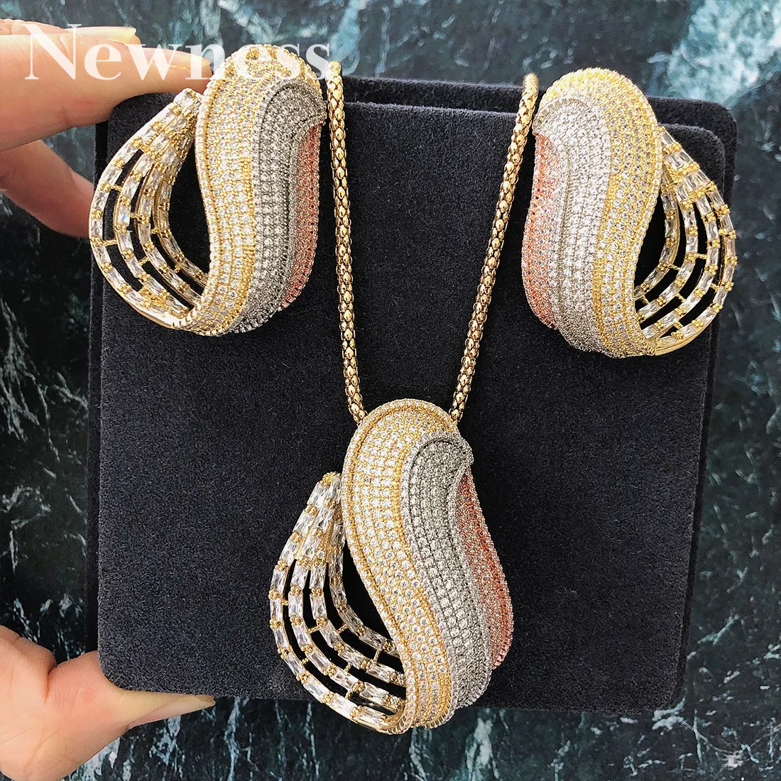 

Newness Round Crystal Earrings Pendant Set For Women Accessories Full Cubic Zirconia Earrings Jewelry pendientes mujer moda