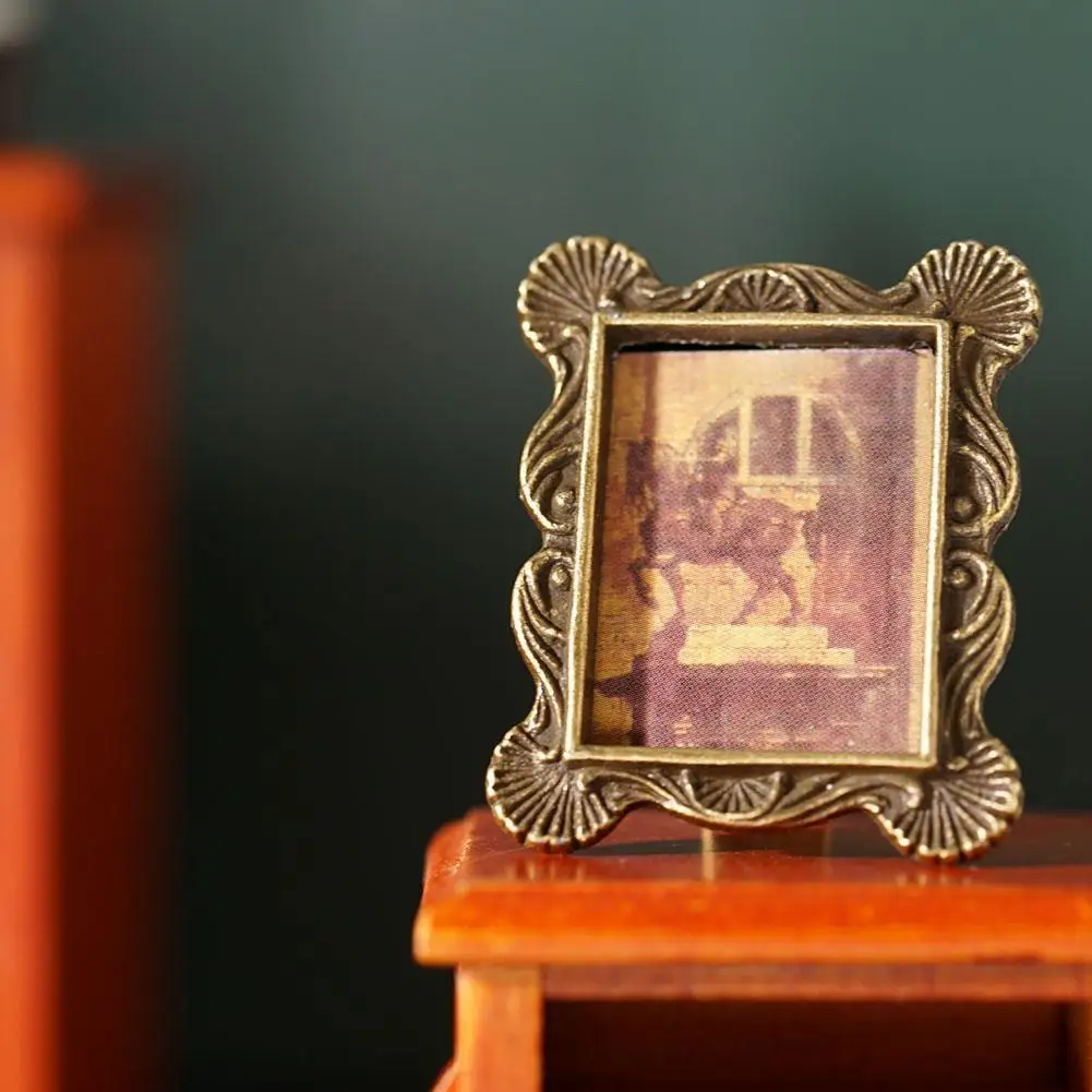 

1Pcs 1:12 Dollhouse Miniature Retro Picture Frame Photo Simulation Mini ModelDoll House Accessory Toy