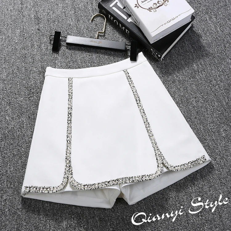 Шорты женские приталенные с завышенной талией универсальные короткие брюки