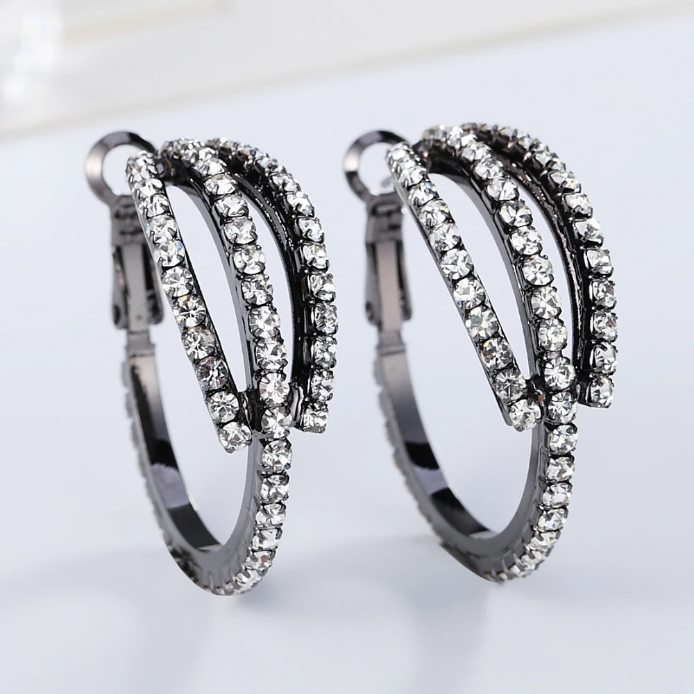 

2019 New high quality jewelry, S925 sterling Silver color earrings, classic three rows of black ladies earrings e030