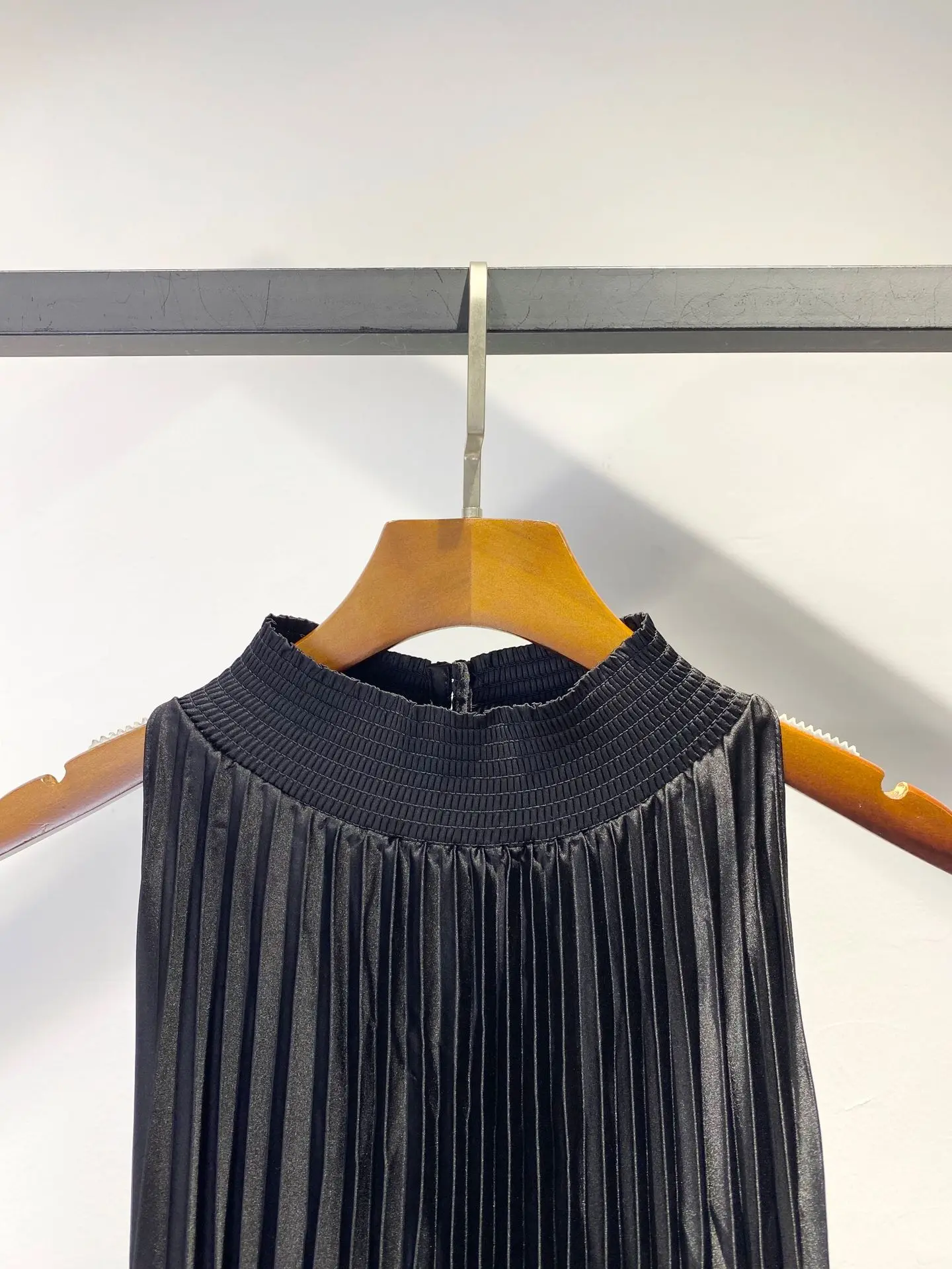 

Women Mid-calf Pleated Dress European and American High End Elastic Waist Black Event Dress