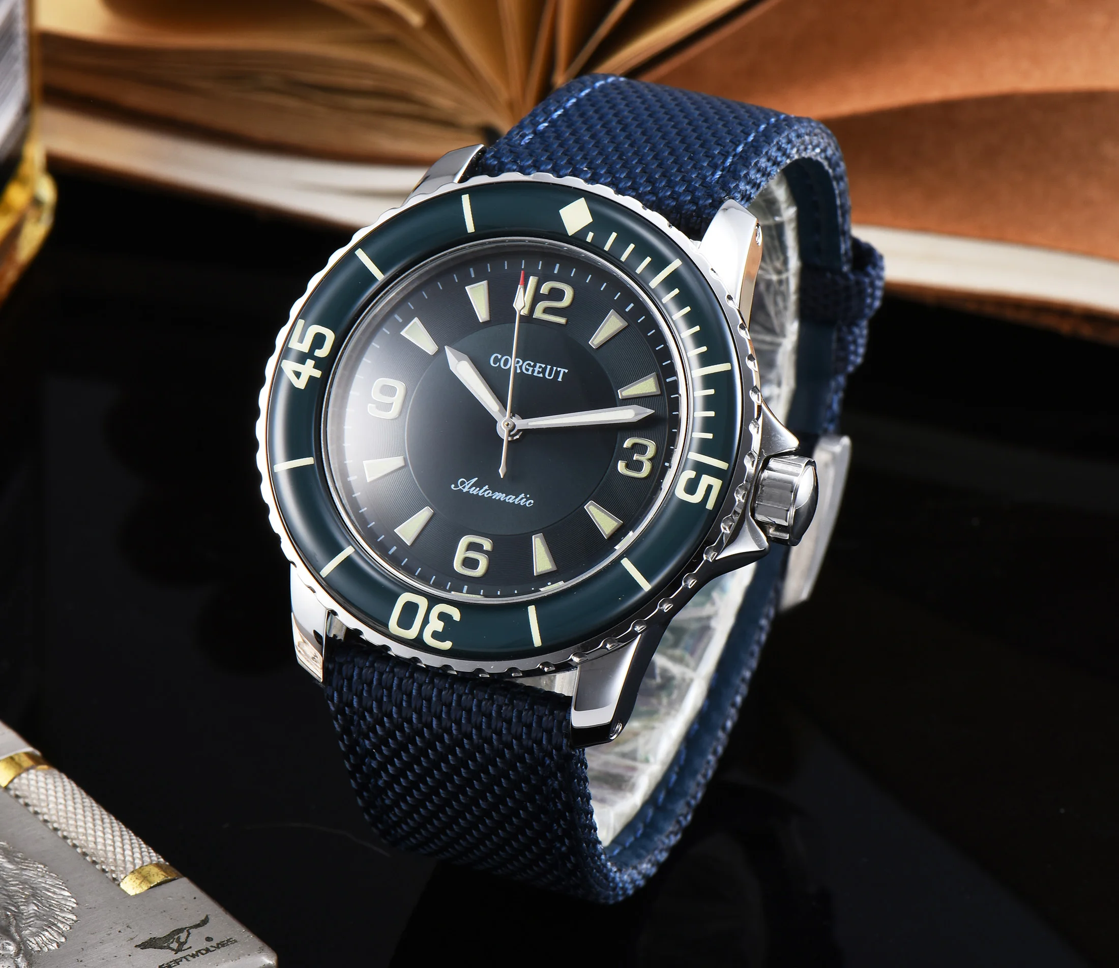 Роскошные Corgeut 45 мм черный циферблат зеленый светящийся ободок Дайвинг