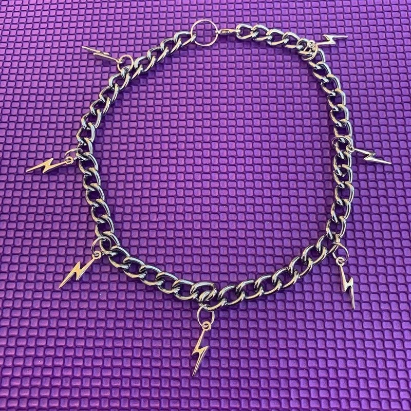 

LIWO 2021 New Lightning Shape Clavicle Chain Necklace Silver Flash Cocoa Chain High Neck Snake Necklace Pendant Chain Hip Hop