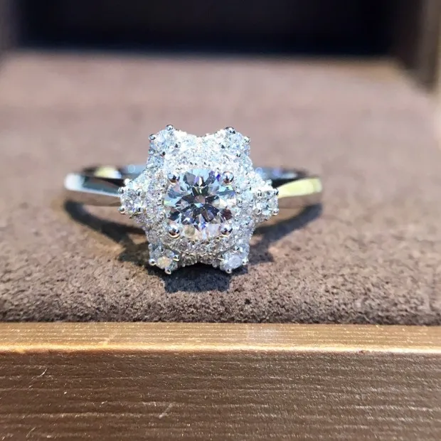 Кольцо из чистого золота 18 К с натуральным бриллиантом 2020 | Украшения и