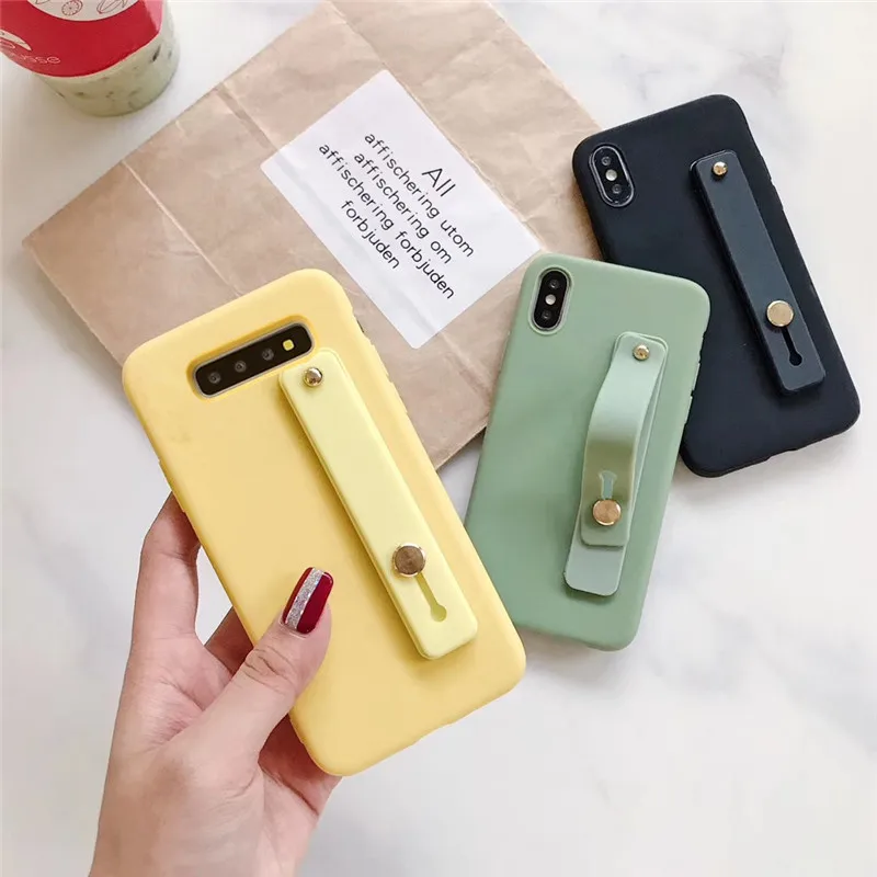 

Wristband Bracket Silicone Phone Case For Samsung Galaxy S20 S10 S9 S8 Plus s20 ultra A20 A50 A70 Solid Color Phone Case Cover