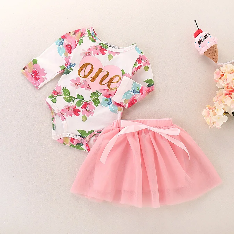 

2-piece Sweet Floral Bodysuit and Pink Tulle Skirt Set for Baby Girl