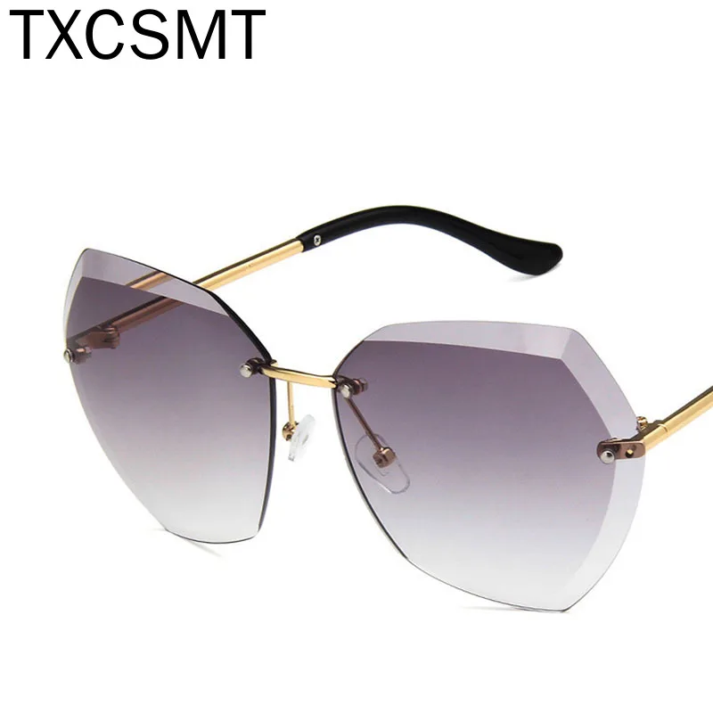 Новые солнцезащитные очки в большой оправе с обрезанными краями женские модные