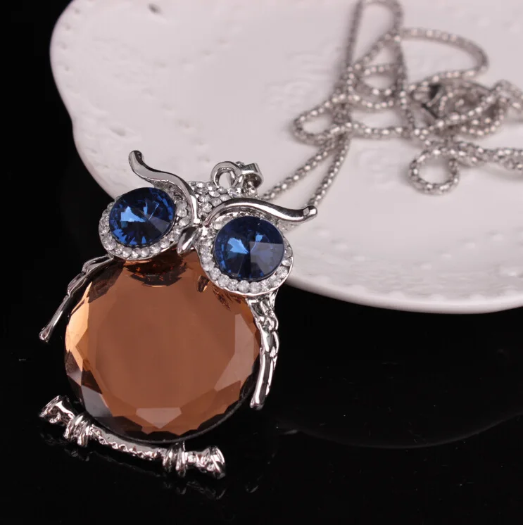 

Nuev Owl Necklace Pendant for Women Long Crystal Charming Bordered mujeres cadena adornos
