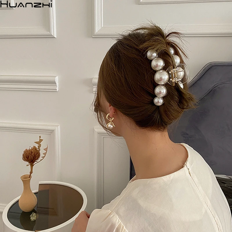 

2021 New Big Pearls Acrylic Hair Claw Clips Big Size Makeup Hair Styling Barrettes for Women Hair Accessories