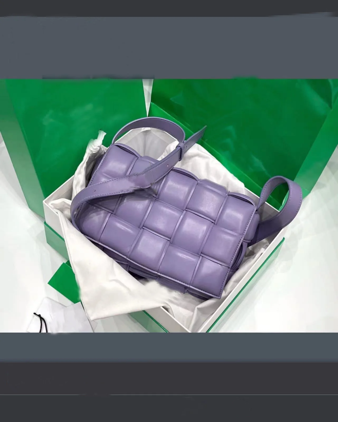 

Women's cosmetic bag messenger bag