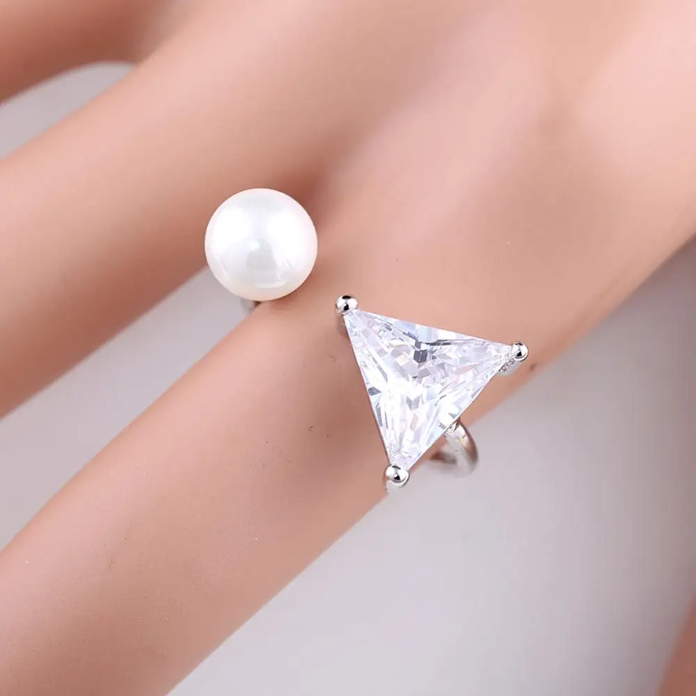 Треугольной формы кубического циркония Регулируемые манжеты кольца для женщин и