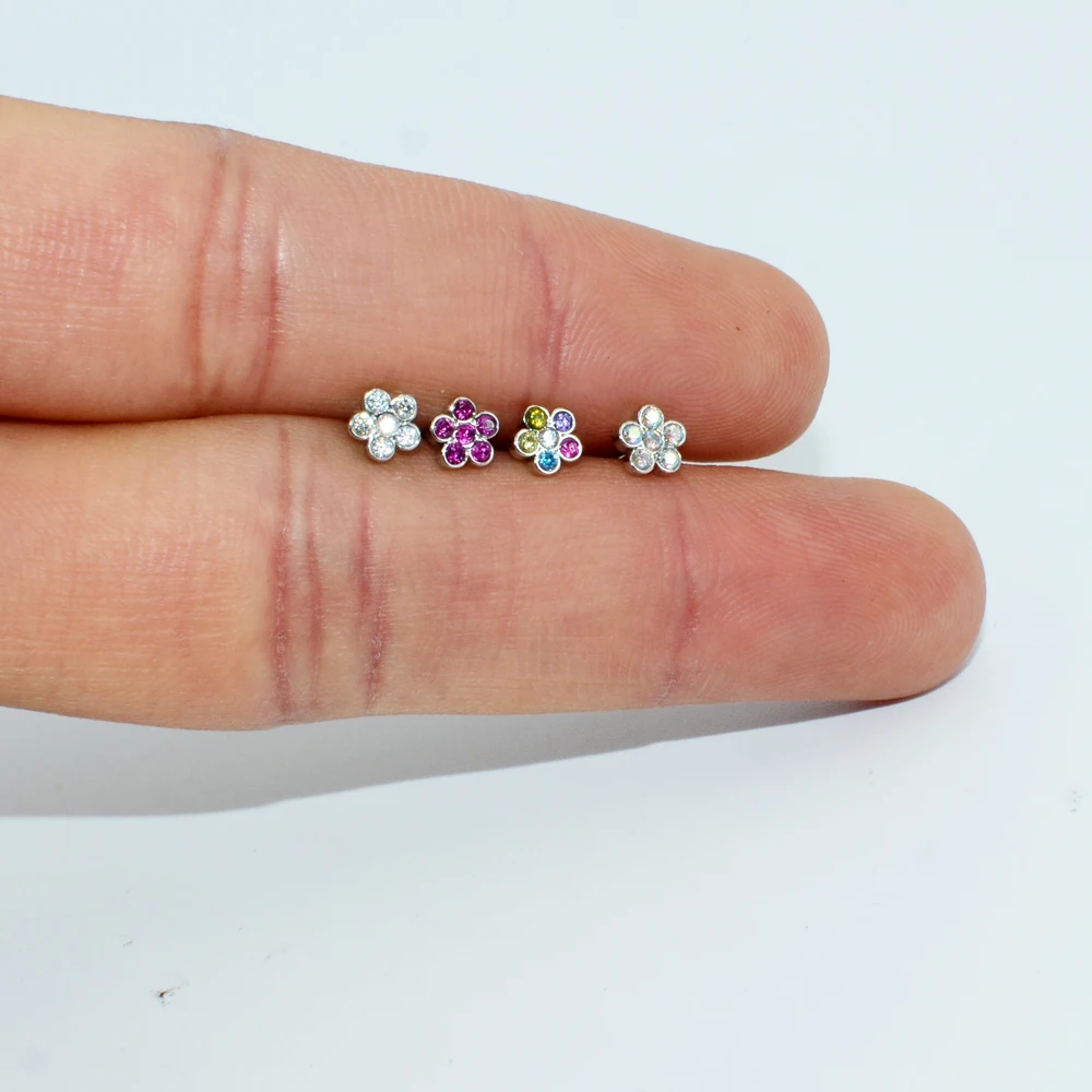 

1pcs Titanium&Surgical Steel Flower CZ Gem Labret Monroe Lip Stud Ring Ear Helix Tragus Cartilage Earring Fashion Body Piercing