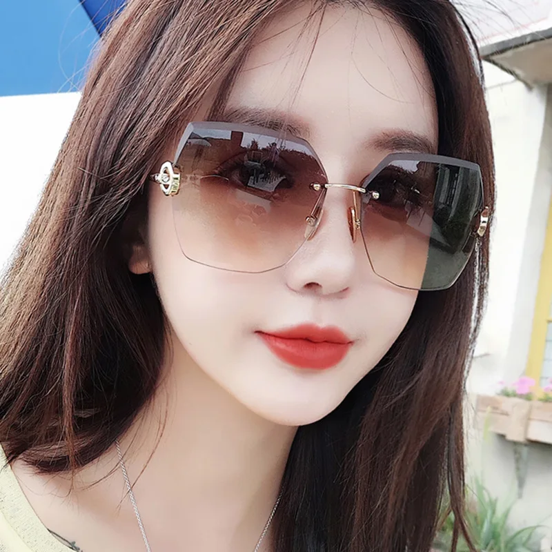 

2021 Fashion sunglasses Metal diamond mesh red sunglasses women's fashion new big frame trim sunglasses