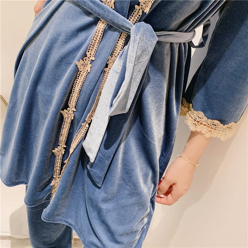 

Autumn And Winter Sexy Gold Velvet Pajamas Three-piece Women's Pajamas With Chest Pad Suspenders Pajamas With Chest Pad