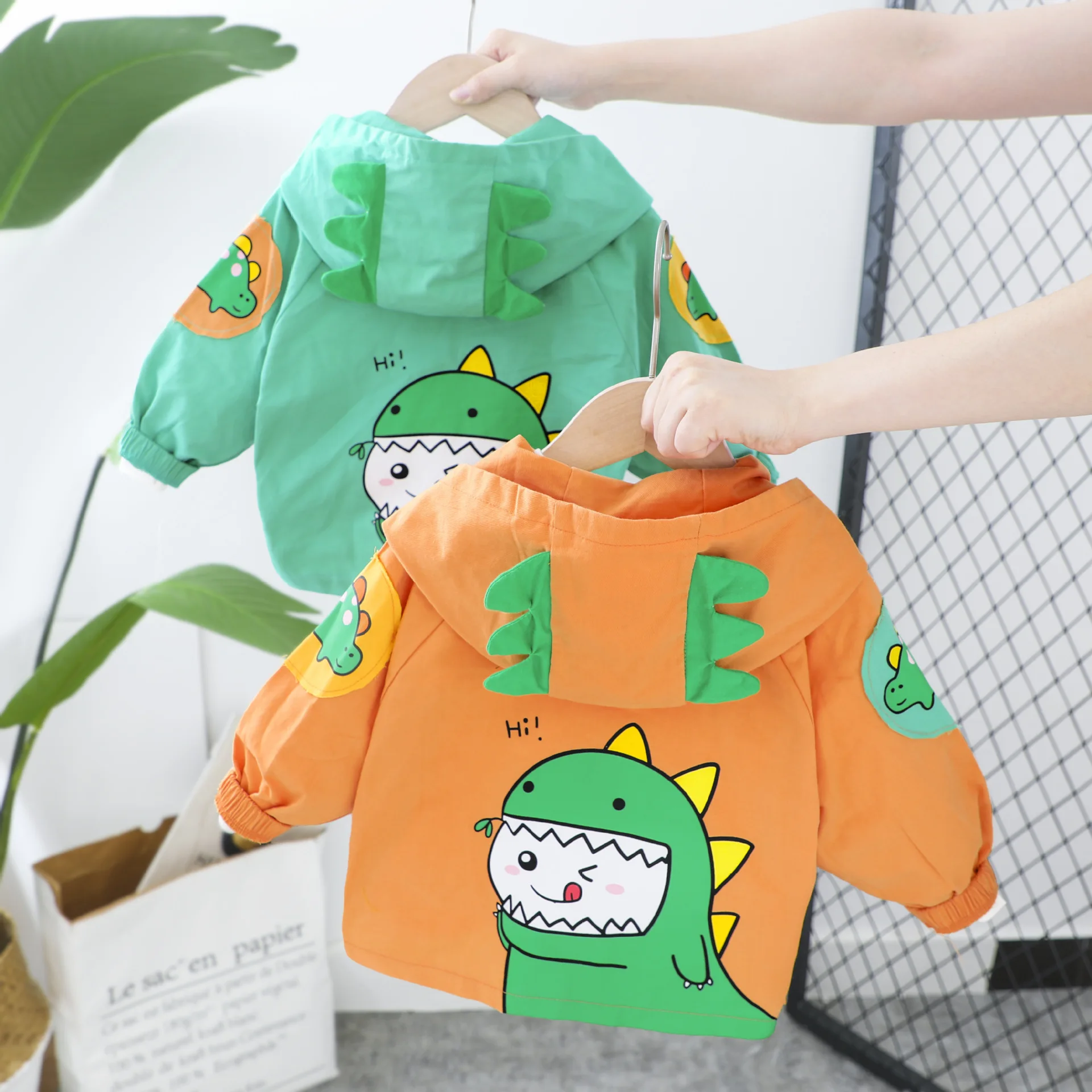 Осень 2020 милые куртки с капюшоном для маленьких девочек длинным рукавом и