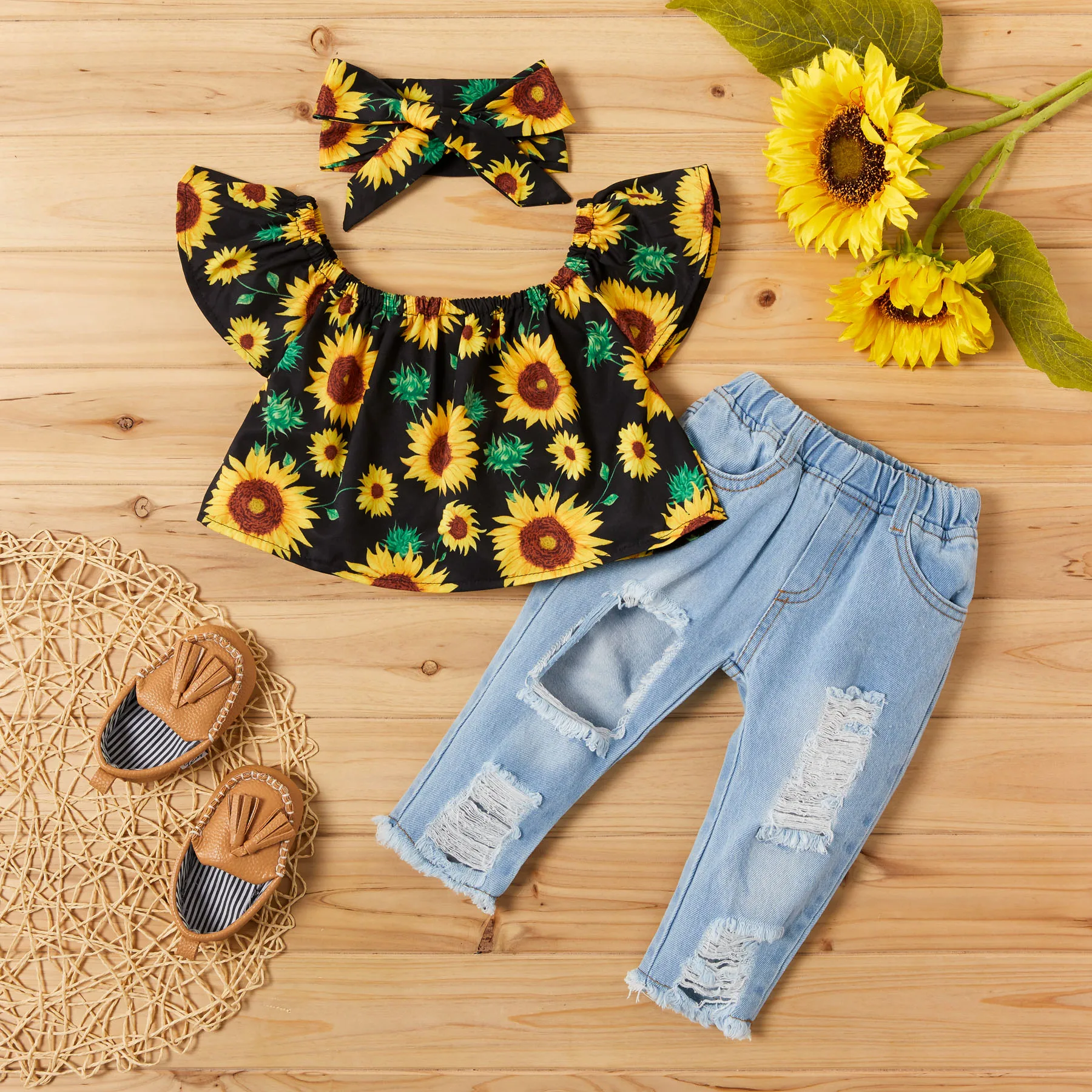 

3-piece Sunflower Print Short-sleeve Top and Jeans Set