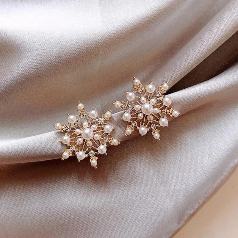 

Snowflake Pearl Elegant Romantic Commute S Stud Earrings for Women Gift Earrings Jewelry Wholesale