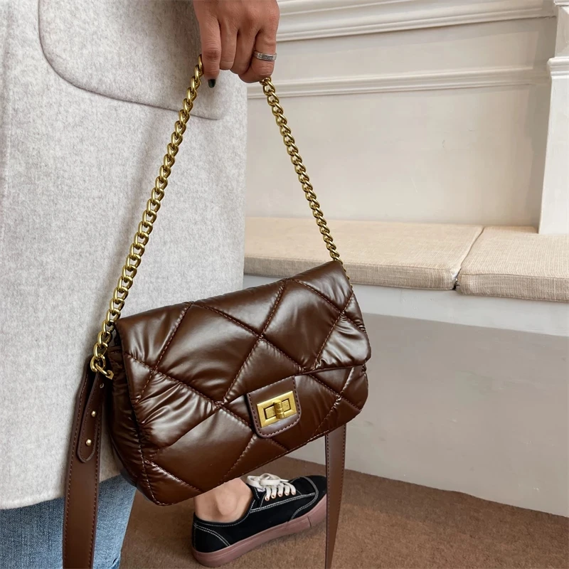 

Модные стеганые сумки-мессенджеры через плечо для женщин 2021 Нейлоновые женские зимние брендовые трендовые сумки на цепочке кошельки