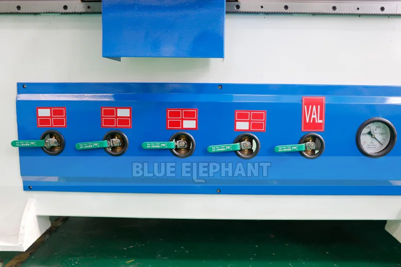 Синий слон 1325 3 осевой ЧПУ маршрутизатор сделано в Китае высокого качества