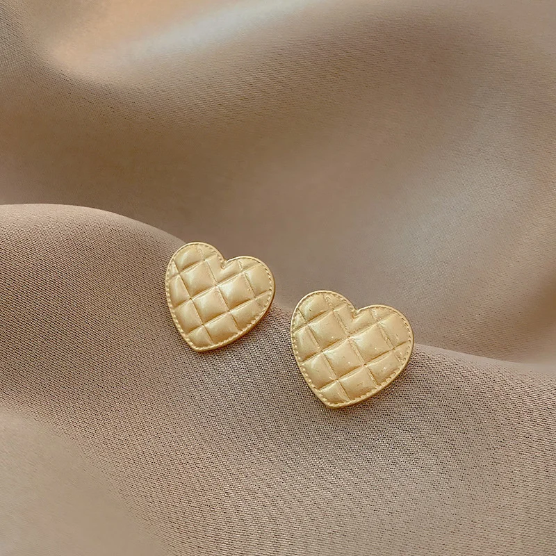 

New Fashion Love 2021 bohemia recommend Earring for women European Bridal