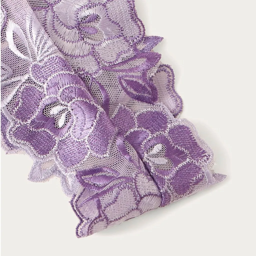 

2019 Baby Doll Erotic Lenceria Sexy Feminina Floral Embroidery Lace Lingerie Underwear Bra Thong Garter Choker Set Nightwear 4PC