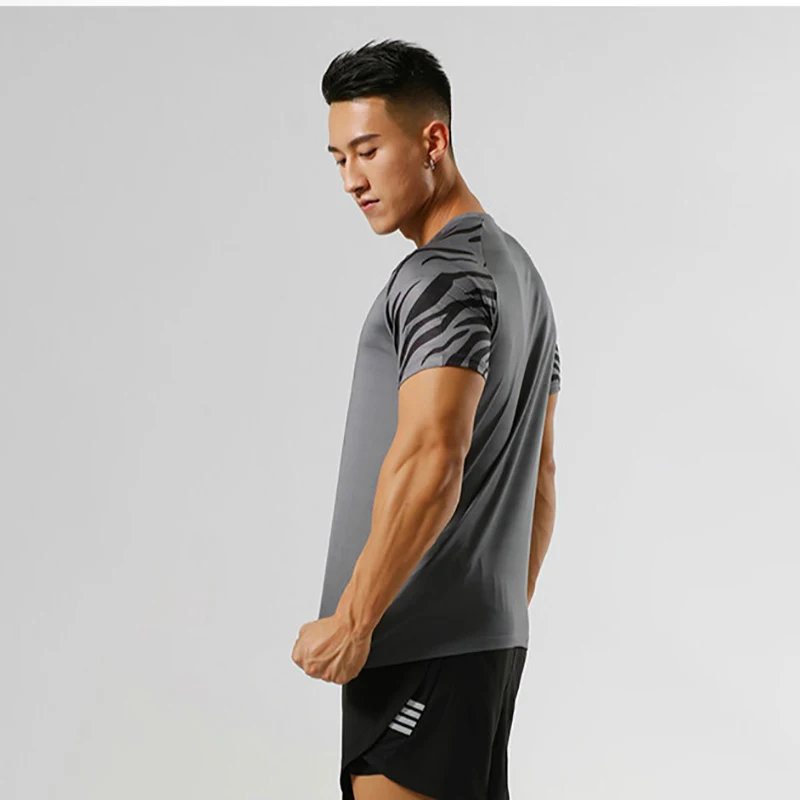 Стрейчевые топы для тренировок в стиле пэчворк Спортивная футболка фитнеса