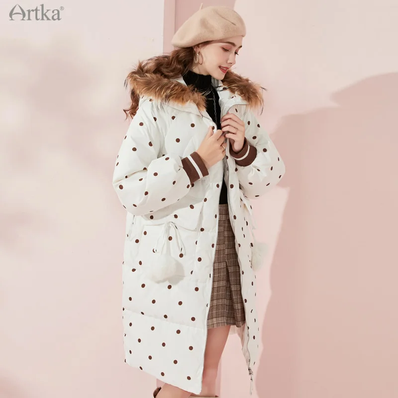 

ARTKA 2021 Winter New Women Down Coat Elegant Sweet Dot 90% White Duck Down Coat Raccoon Fur Hooded Midi Warm Outerwear ZK10392D
