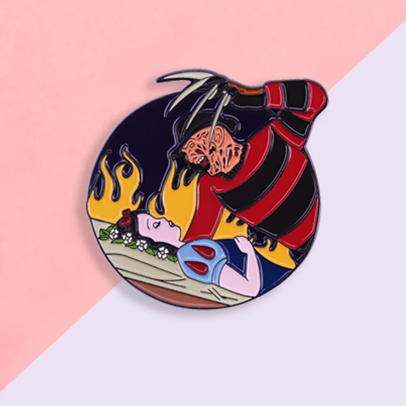 Белоснежка и Фредди фантазия ужас смешивание сочетание брошь забавная сказка