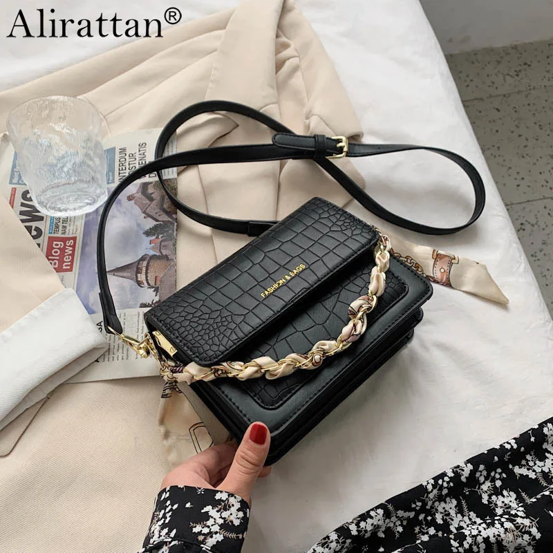 

Small Crocodile Pattern Metal Chain Design PU Leather Crossbody Bags For Women Luxury Fashion Brand Ladies Handbags Shoulder Bag