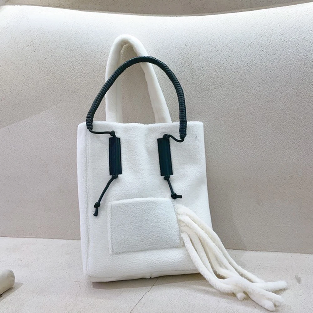 

Designer Tassel Faux Fur Shoulder Bags for Women 2022 Telephone Line Plush Tote Women Handbags Soft Big Shopper Bag Purses New