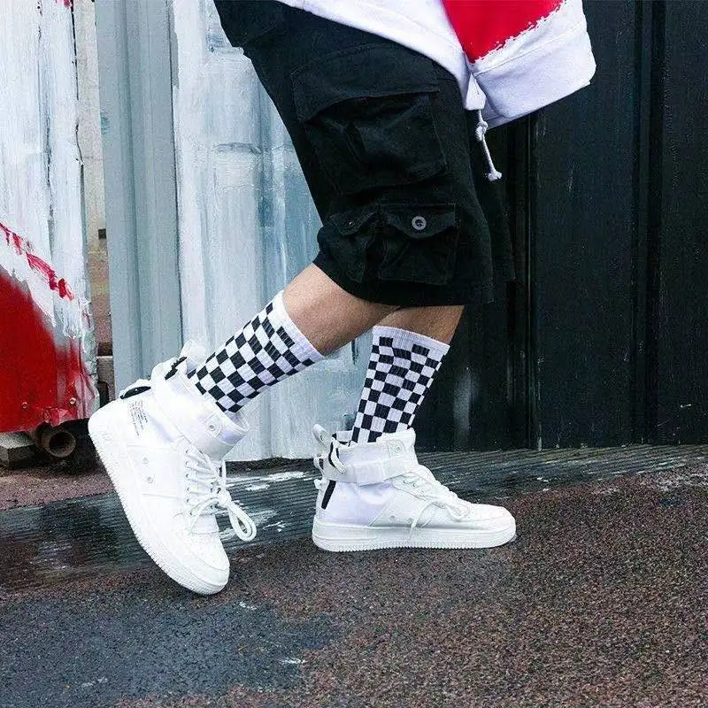 

3/pairs Socks men and women black and white plaid trend stockings high hip hop long tube high tube mens socks