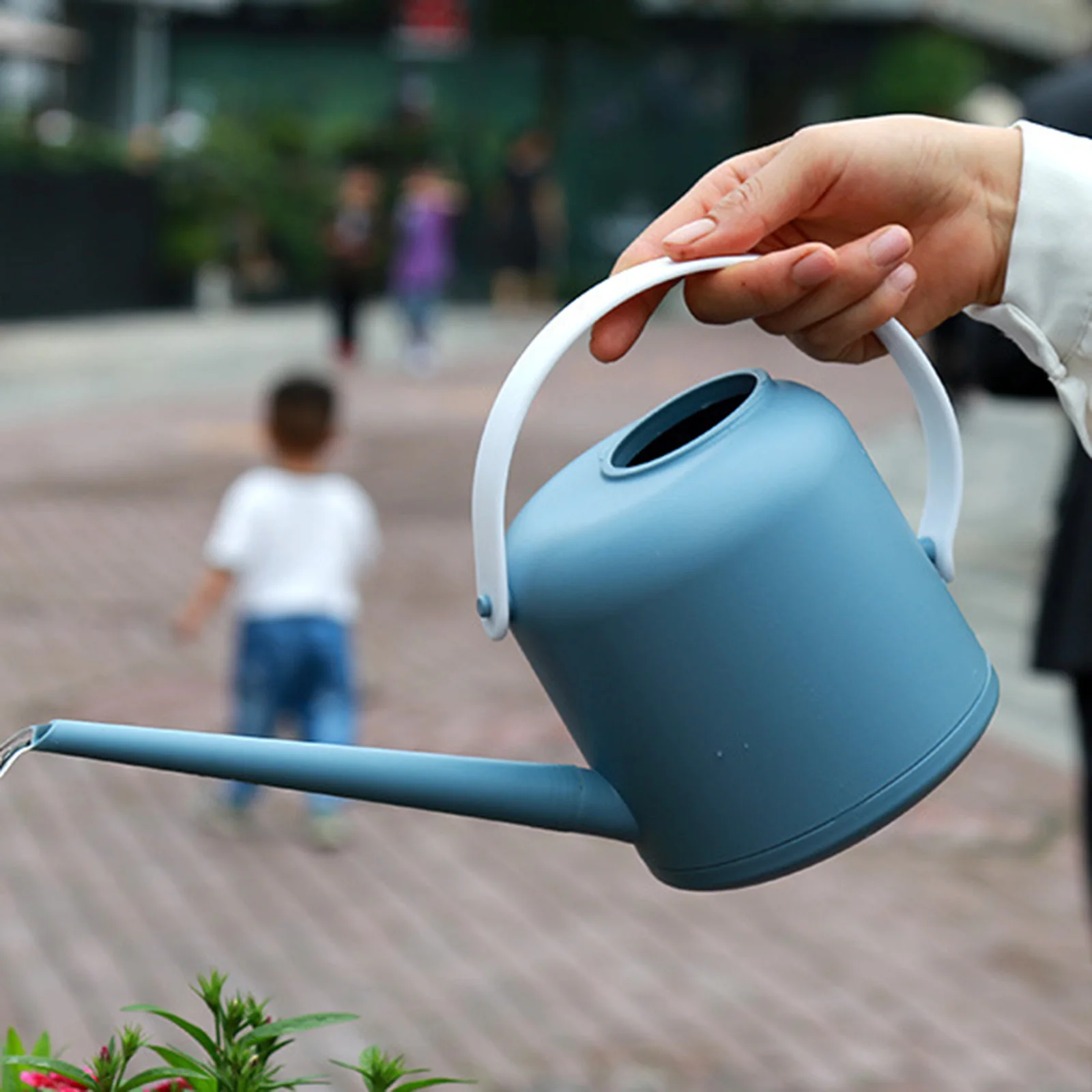 

Новый длинным носиком Лейка 1.8L полива сада посыпать чайник длинный рот канистры для воды для цветы полива растений горшок для дома