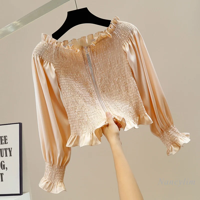 

Shirts & Blouses