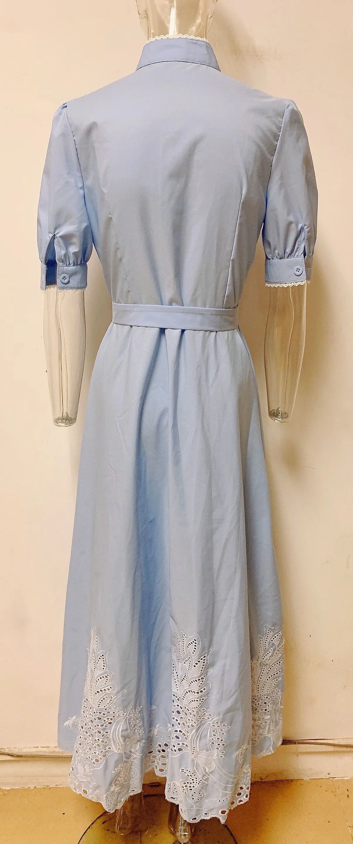 Женское длинное платье-рубашка элегантное ажурное с вышивкой в виде ананаса