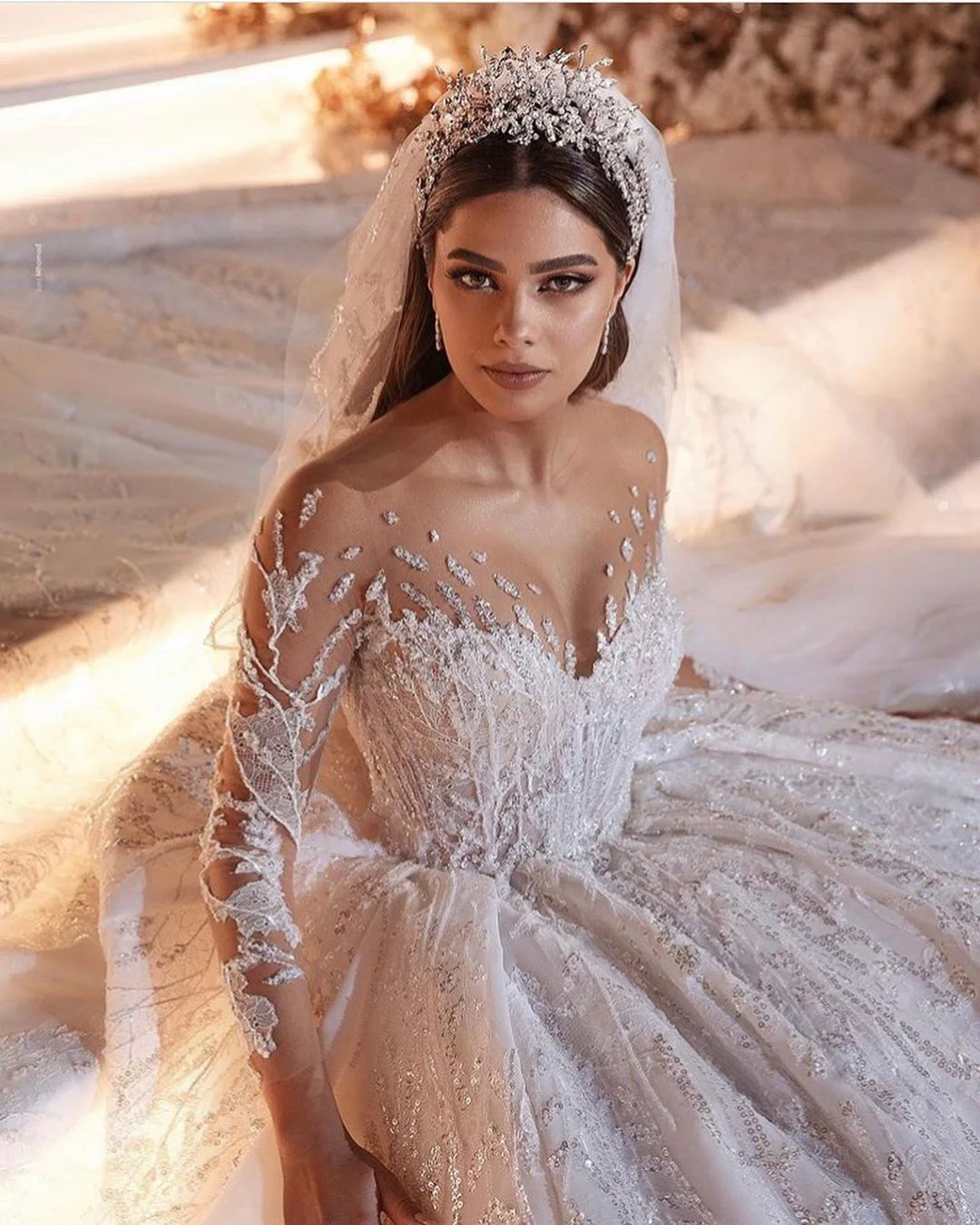 Luxury Wedding Dresses 2021 Sheer Neck Illusion Long Sleeves Sequined Beaded Lace Bridal Gowns Saudi Arabia Vestido De Novia