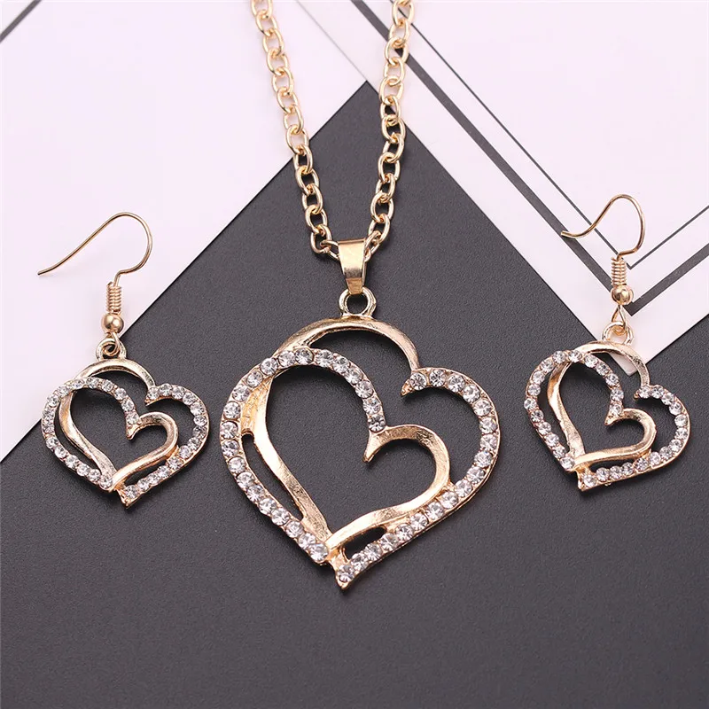 Женский ювелирный комплект из колье и серёг под розовое золото | Украшения