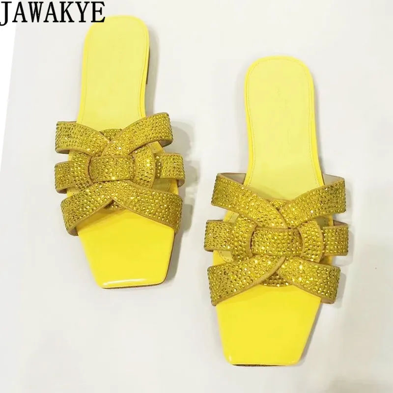 Летние тапочки женские плетеные шлепанцы на плоской подошве с кристаллами