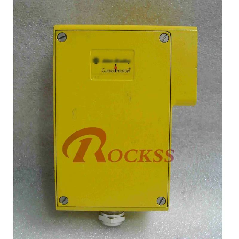 

Фотообои, б/у, в хорошем состоянии, с свободной фотографией